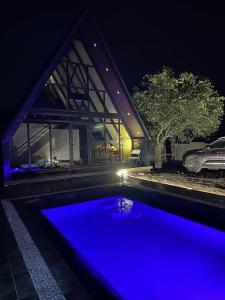 Sariaya Staycation-Pool, Jacuzzi, PS5 and WiFi