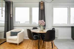 Przytulny Apartament z Wanną Blisko Parku we Wrocławiu by Noclegi Renters