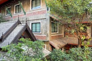 Chiangmai Lanna & Modern Loft Hotel