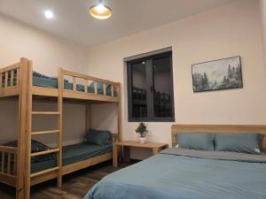 Phòng Giường Đôi Có Phòng Tắm Riêng (Double Room with Private Bathroom)