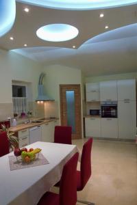 Beautiful Apartment Selci located in private house with the private pool