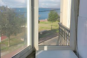 Charming Apartment in El Grove, Sea View