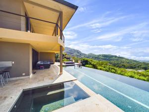 Dos Rios #70- 6 Bedroom Home On 12 Acre