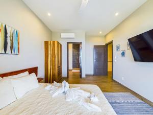Dos Rios 70- 6 Bedroom Home On 1-2 Acre