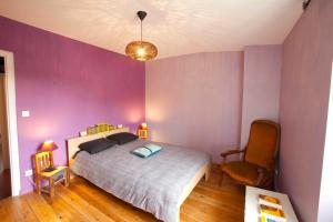 Maisons de vacances Gite le 23 dans cite medievale : photos des chambres