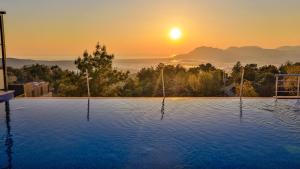 Uzumlu village 3 Bedroom Villa 1008