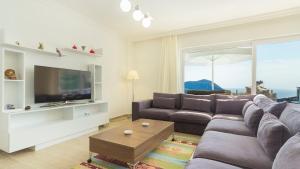 Kalkan 6 Bedroom Villa - 1038