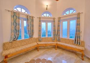 Emerald Stays Ooty By VOYE HOMES - Italian Luxury near Ooty Emerald Lake