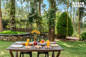 StayVista at Misty Village - BBQ, Bonfire & Meals