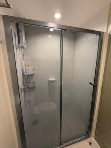 Modern and Cozy Studio Unit with Balcony Near Ayala Center