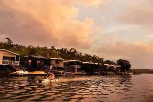 Bungalow 25 at Lake Bennett - Point Stuart