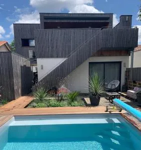 Maison avec piscine à 10 min du centre de Bordeaux - Carignan