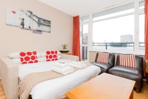 2BR balcony, Battersea, 5min Clapham Junction St