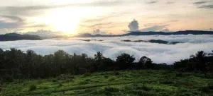 Overlooking Vacation house by Magayon Viewpoint - Real