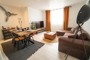 Appartements bright modern, near center and 10 min from beaches : photos des chambres
