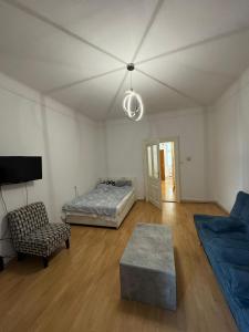 Comfy 1-Bedroom Apartment, 10 Min to Westbahnhof