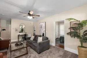 Bright and Newly Remodeled Apartment Near EMU 1 apts - 伊普西兰蒂