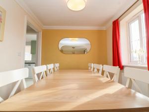 West Bay Holiday Home