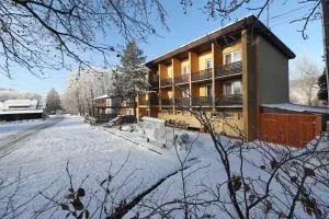 Penzion Tesák-ČERŇAVA - Všemina