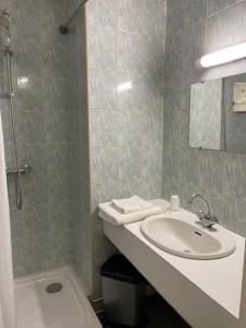 Hotels Hotel Bains Sarrailh : Appartement 2 Chambres