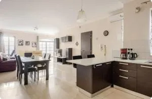 Elegant central apartment - Sliema