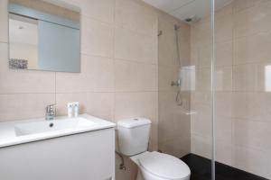 Charming Bright House w Garden by HostWise