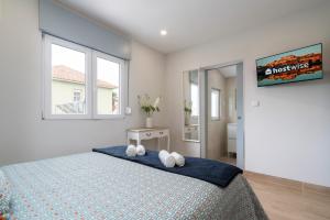 Charming Bright House w Garden by HostWise