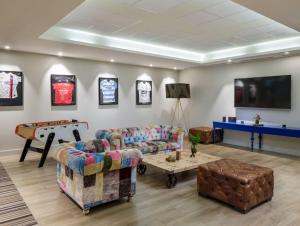 Renaissance Paris Hippodrome de St. Cloud Hotel