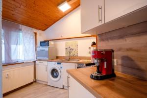 Charmantes 1-Zimmer Loft - Parkplatz - Bushaltestelle