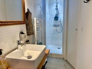 Maisons de vacances La Petite Maison : Maison 1 Chambre