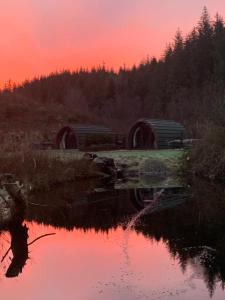 Red Squirrel Pod with Hot Tub