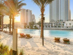 Dubai Creek Harbour 2BR with Gym, Pool and Balcony Views - 4-star hotels in Dubai