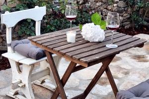 Charming house in Parada with mountain view and fenced garden