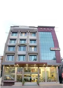 Hotel Crown Palace - Chaukhandi