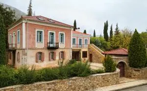 Archontiko Parnassus Dadi - Mendhenítsa