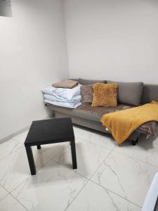 Studio 24 - Ghetto Heroes Square