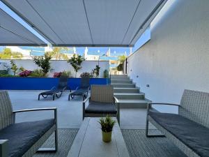 Quarteira Deluxe With Pool by Homing