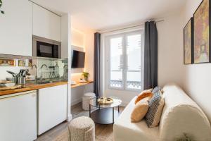 Cozy Studio - Eiffel Tower - Sleeps 2P