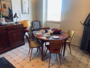 B&B / Chambres d'hotes Les Volets Rouges : photos des chambres