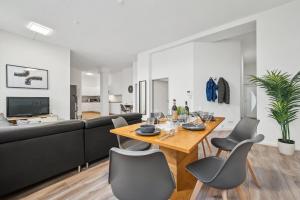 Yello Homes - Loft - Airport & Messe 6 Betten & Wifi