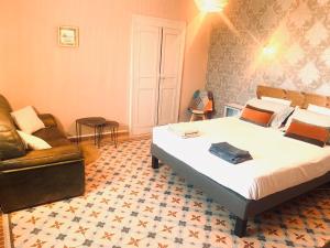 B&B / Chambres d'hotes Les Volets Rouges : photos des chambres