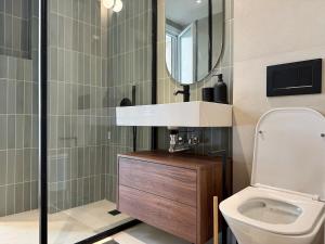 A27 High-Standing One-Bedroom Apartment