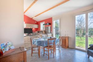 Maisons de vacances Petite maison a la campagne : photos des chambres