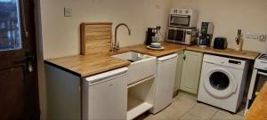 Glenadagh Oughter Cottage