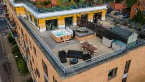 Penthouse with Hot Tub by Cambridge Station - 纽马基特