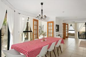 Entire Home Steps to Sorrento Beach