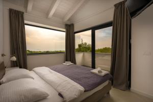 Villa Cala Sonriso for 8 people near Pula with heated pool & sea view