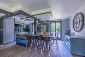 Villas Peaceful house - SPA - Babyfoot - Forest : photos des chambres