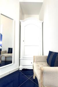 Deluxe Double Room with Balcony and Sea View
