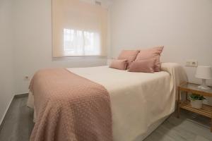 Piso Reformado next to Santa Justa y Aeropuerto